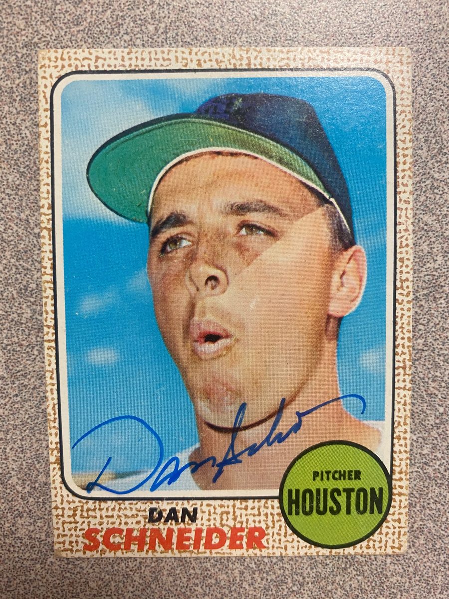 Dan Schneider autograph in the Astros A to Z collection