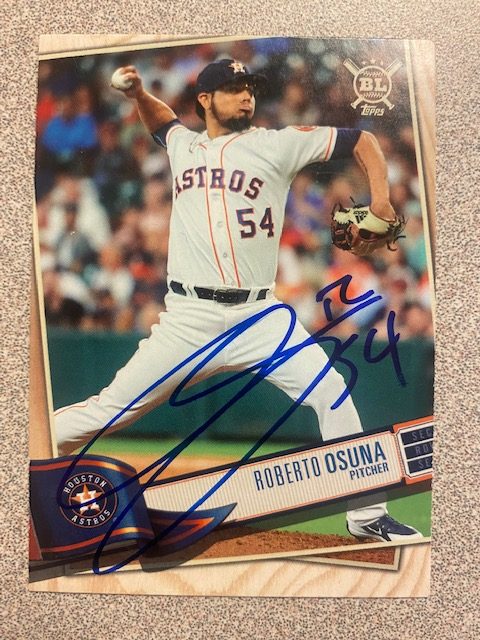 Roberto Osuna autograph in the Astros A to Z collection